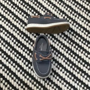 Kids boat shoes